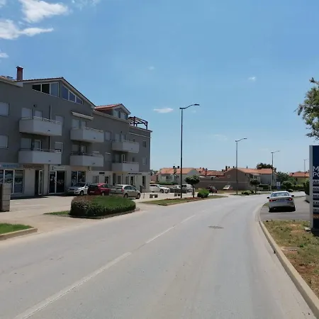Krase Apartment *